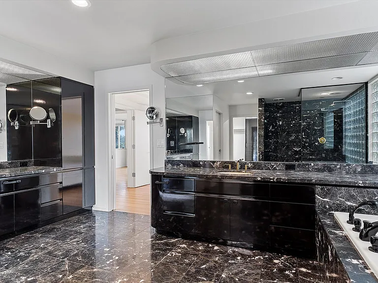 4812 Lake Washington Blvd NE — Photo 25