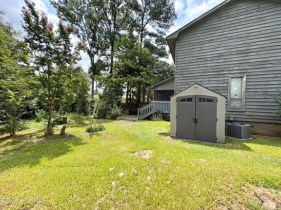 4th image of 3113 Village Court N