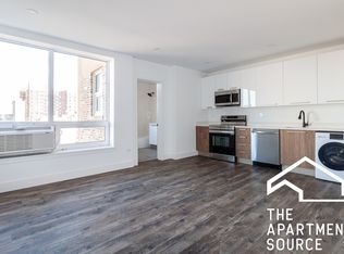 941 W Carmen Ave APT 407, Chicago, IL 60640