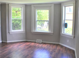 102 S 6th St #1, Duquesne, PA 15110