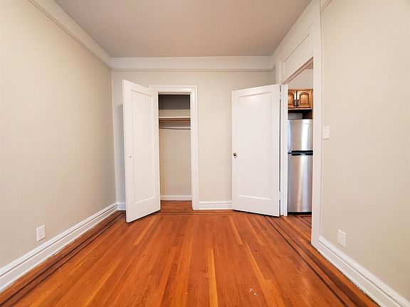 3rd image of 25-21 31st Ave #D21