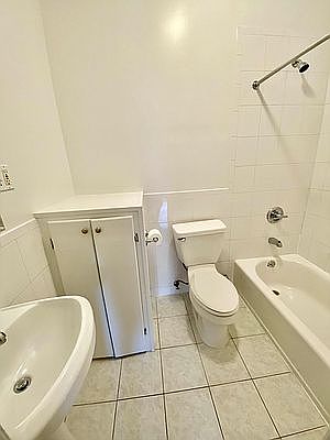 5th image of 1683 1st Ave APT 4NE