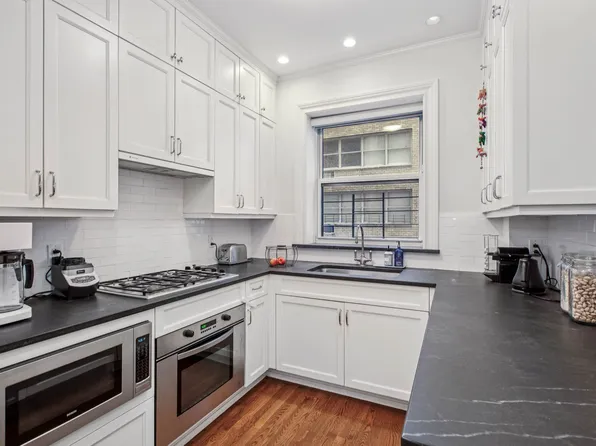 215 West 88th Street image 3 of 13