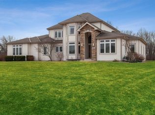 N73W29039 Bark River Rd, Hartland, WI 53029