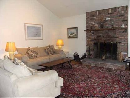 3rd image of 8 Chapel Ln