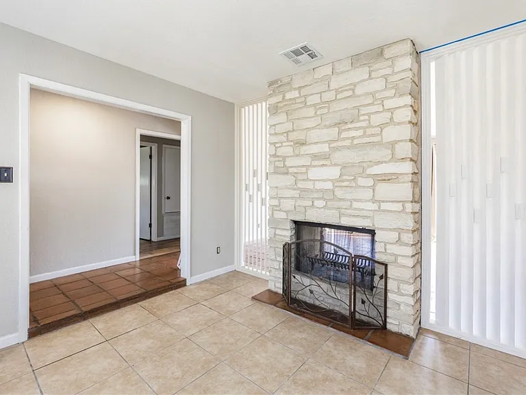 3935 Monta Dr — Photo 7