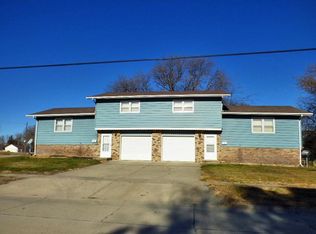 3822 12th St, Columbus, NE 68601