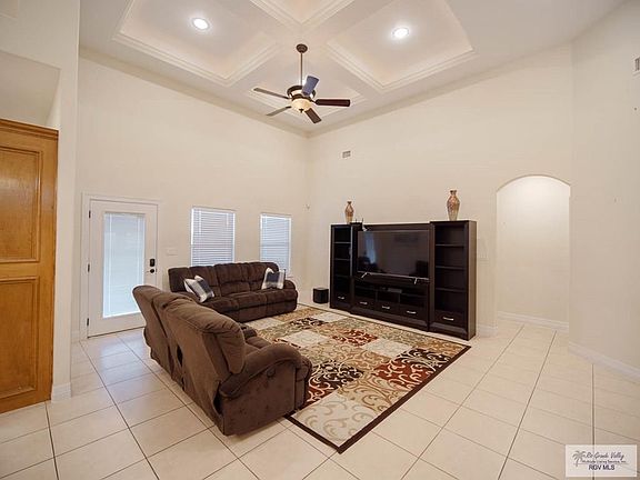 4th image of 3715 El Nido St