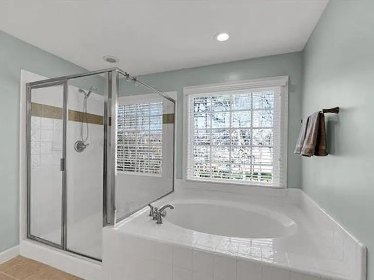 10625 Highstream Dr — Photo 18