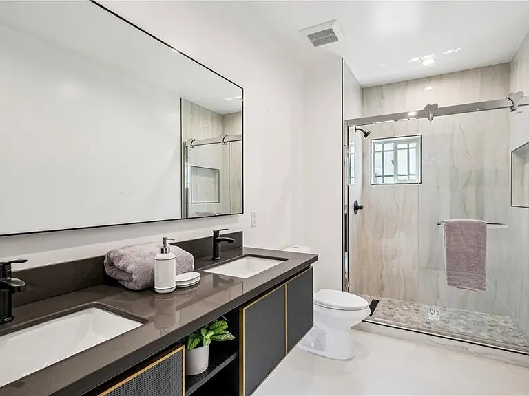 10349 Mapledale St — Photo 33
