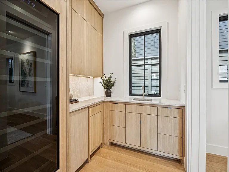 6833 Northridge Dr — Photo 4
