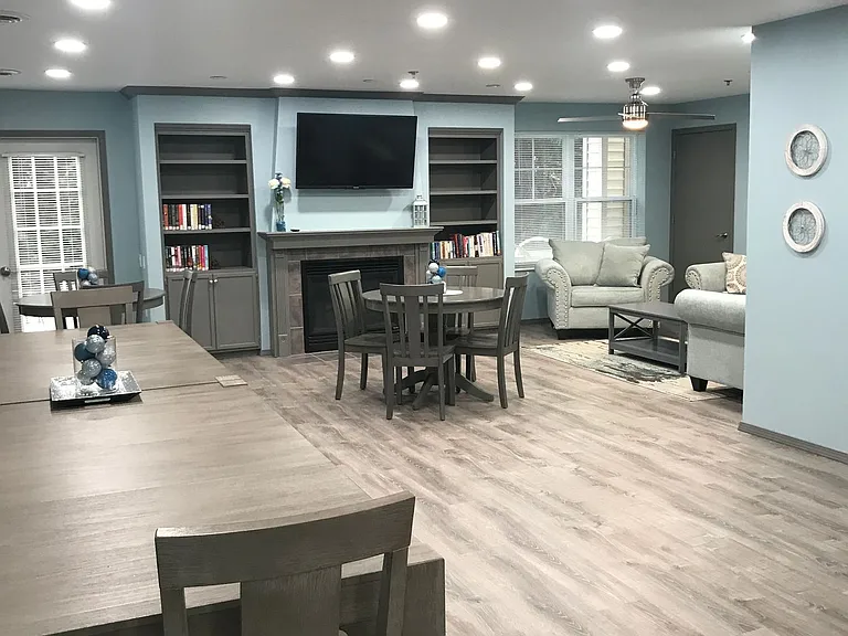 Evia Apartments — Photo 27