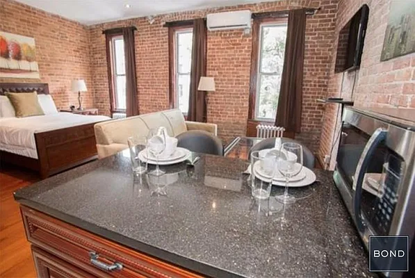 Rented by Bond New York | media 16