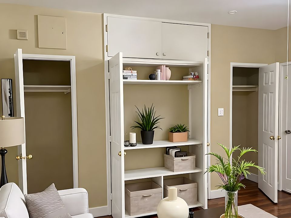 1st image of 19524 Jamaica Ave #C23