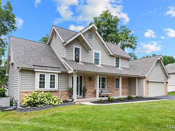 2nd image of 60 Golden Ridge Ct