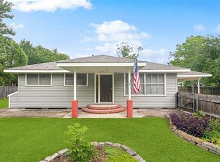2017 Monroe St, Mandeville, LA 70448