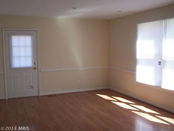 5th image of 5008 Queensbury Cir