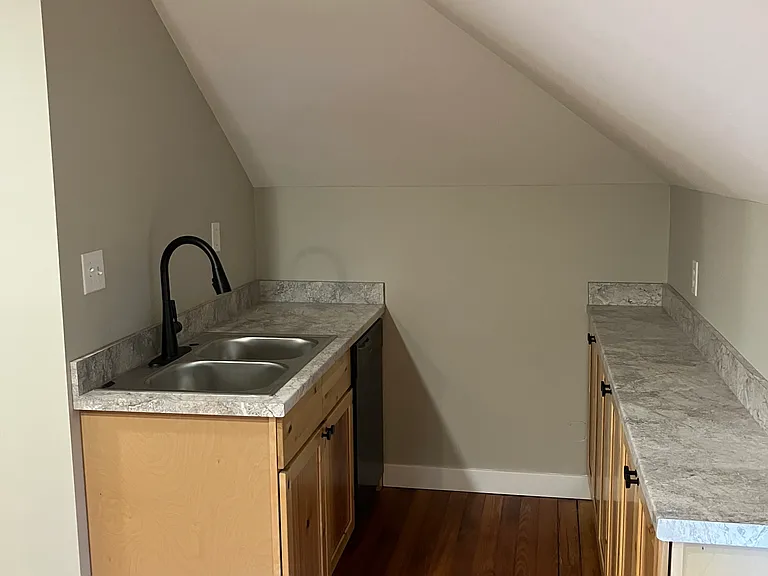 201 Center St #2 — Photo 2