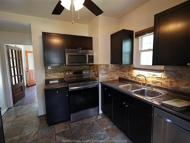 1450 Bruce Ave — Photo 18
