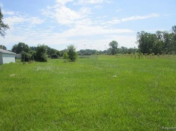Detroit St, Flint, MI 48505