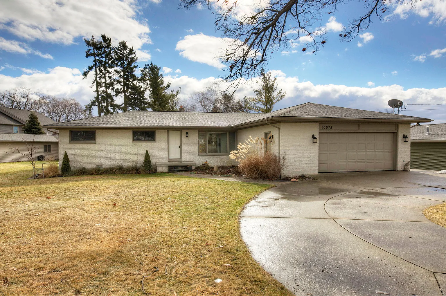 10075 Cedar Shrs photo 1