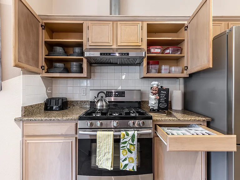 3904 Burnley Dr — Photo 6