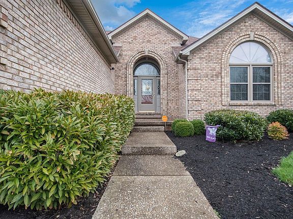 2nd image of 232 Park Lakes Dr