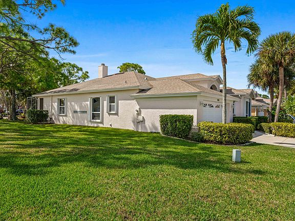2nd image of 582 NW Montevina Drive