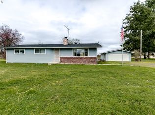 33641 E River Dr, Creswell, OR 97426