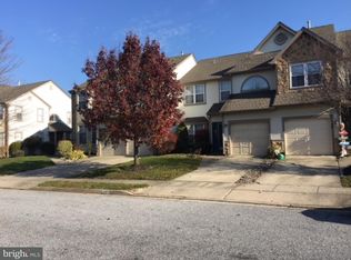 72 Sandhurst Dr, Mount Laurel, NJ 08054
