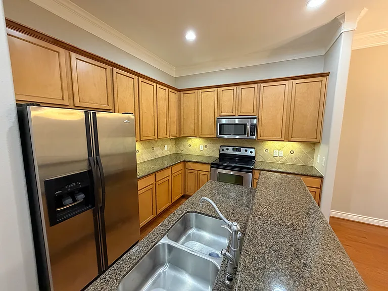 1505 Paige St — Photo 7