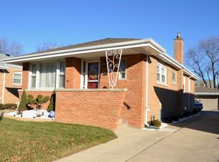 8725 S Fairfield Ave, Evergreen Park, IL