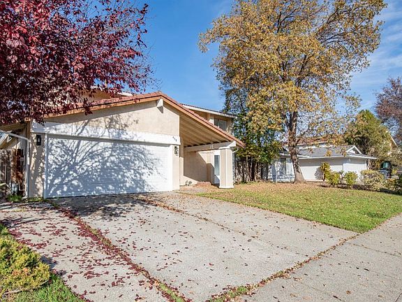 3rd image of 438 Blakemore Court