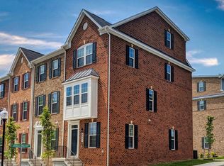 4921 Crest View Dr #4921, Hyattsville, MD 20782