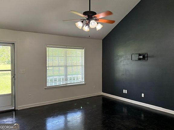 4th image of 37 Oscar Carter Ln