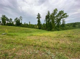 114 Zach Dr #16, Harmony, NC 28634