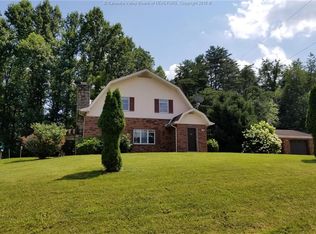 123 Rust Dr, Sissonville, WV 25320
