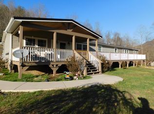 194 Tom Coal Rd, Evarts, KY 40828