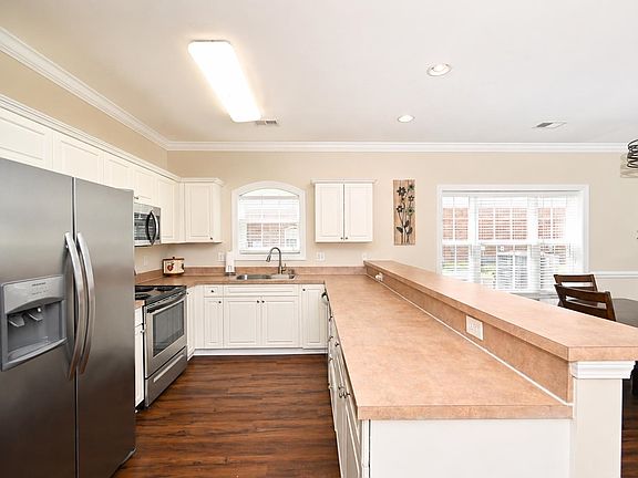 3rd image of 4140 Hibiscus Dr. #101