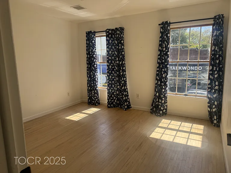 19-23 E Main St #B — Photo 7