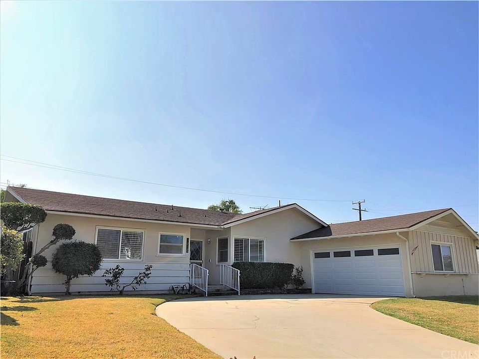 1st image of 1810 Manor Ln