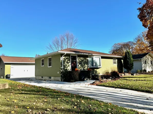 915 Pine Ave, Marshall, MN 56258