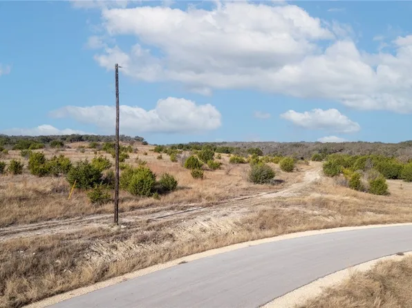659 Shin Oak Dr, Lampasas, TX 76550