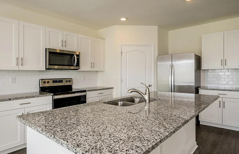 Kinsman Pointe — Photo 7