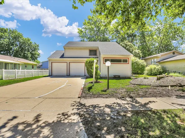 2314 Mulberry Ct, Champaign, IL 61821