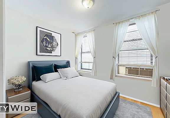 2nd image of 1441 York Ave #4FS