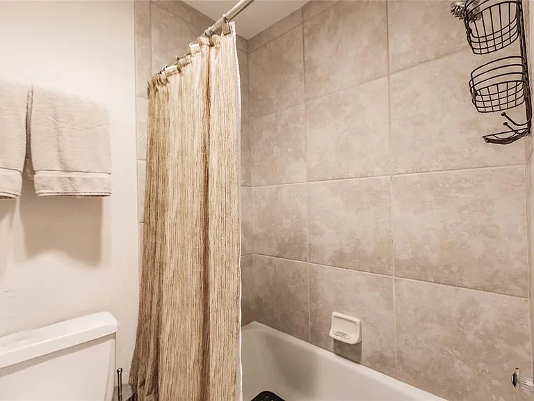 1205 E Peppertree Dr #232 — Photo 25