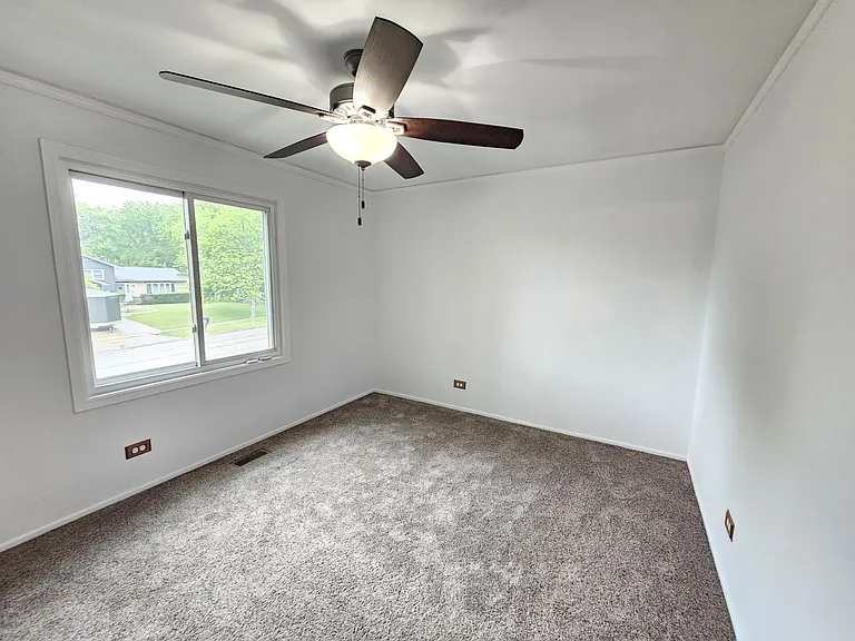571 White Birch Rd — Photo 13