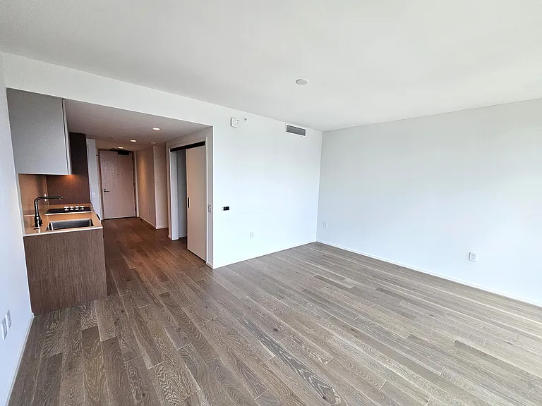 333 Ward Ave #2413 — Photo 9