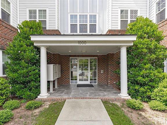2nd image of 1003 Waterford Lake Dr Unit 1003